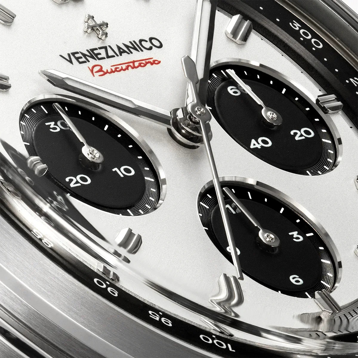 detail dial venezianico chronograph bucintoro white and black